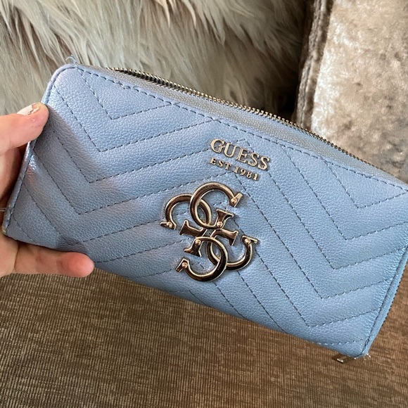 One of a kind Baby Blue Chevron Guess Wallet - Picture 3 of 7